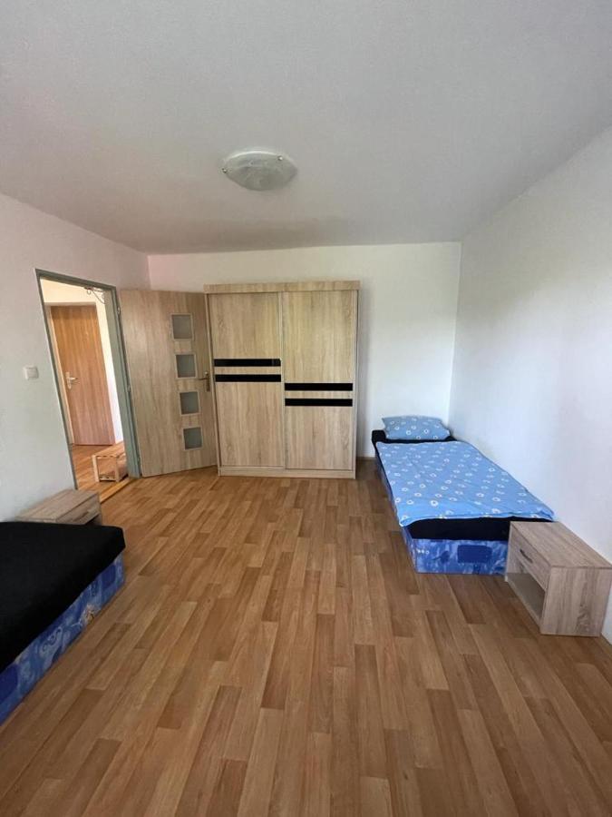 Apartmany - Skolni Хомутов Экстерьер фото