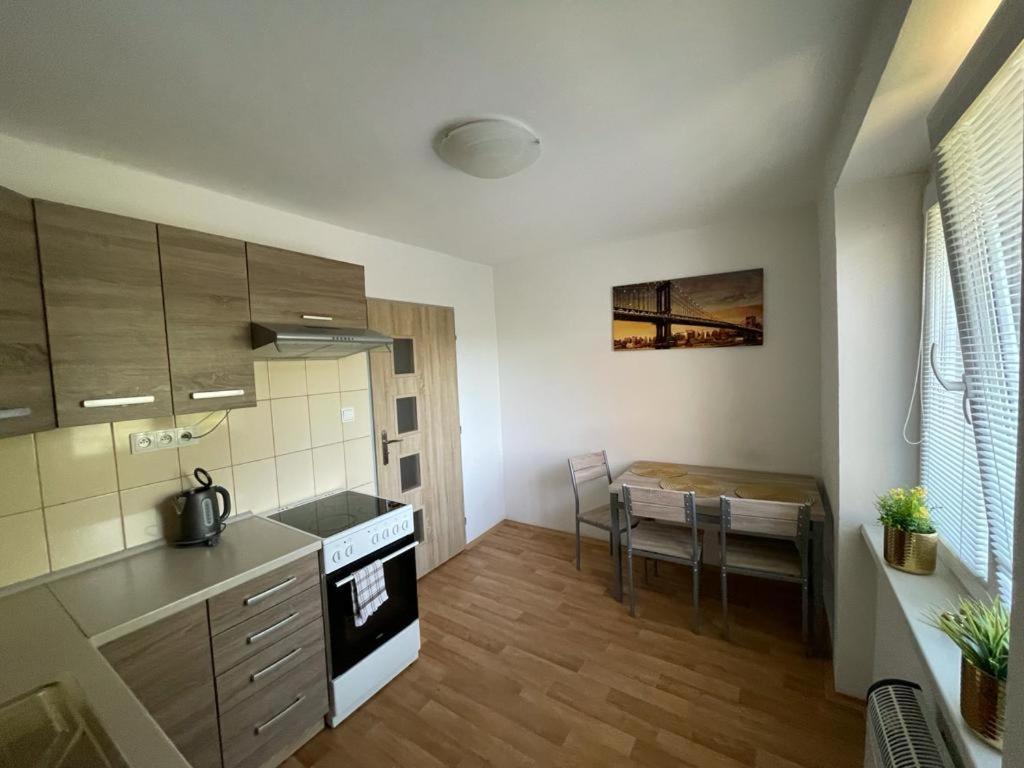 Apartmany - Skolni Хомутов Экстерьер фото