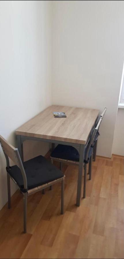 Apartmany - Skolni Хомутов Экстерьер фото