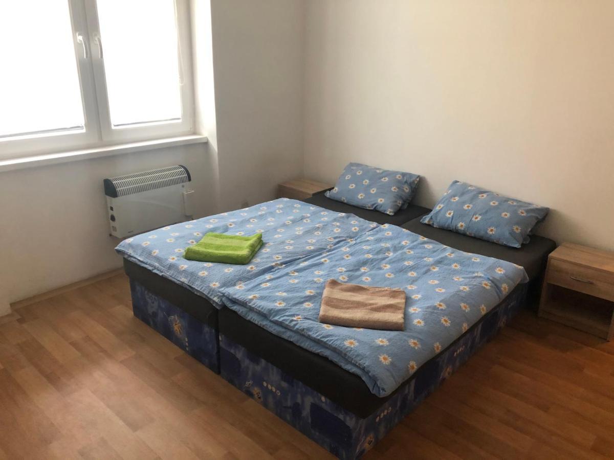 Apartmany - Skolni Хомутов Экстерьер фото